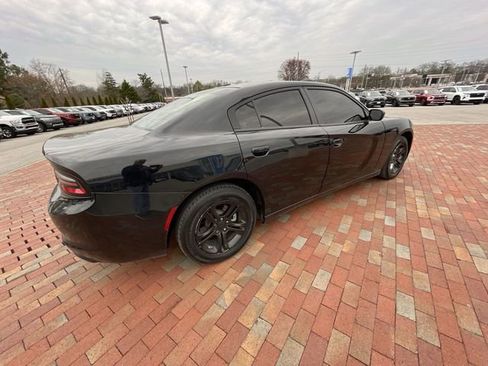 Used 2022 Dodge Charger SXT image 18