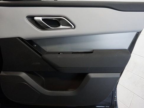 Used 2025 Land Rover Range Rover Velar S image 21