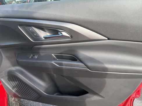 New 2026 Chevrolet Equinox EV LT image 24