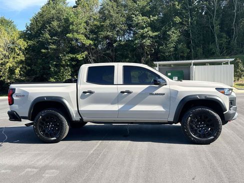 Used 2026 Chevrolet Colorado Trail Boss AWD/4WD image 26