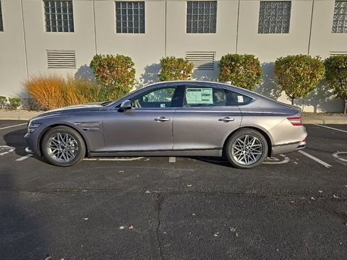 Used 2025 Genesis G80 2.5T image 5