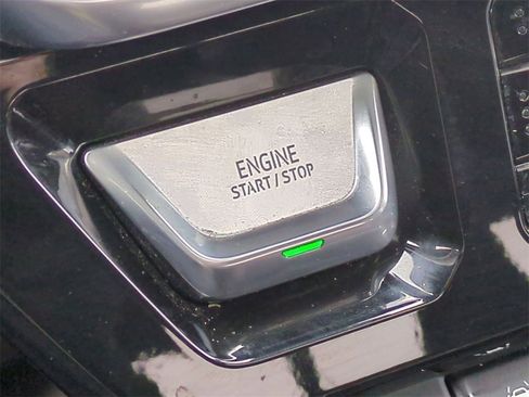 Certified 2023 GMC Sierra 1500 Denali image 17