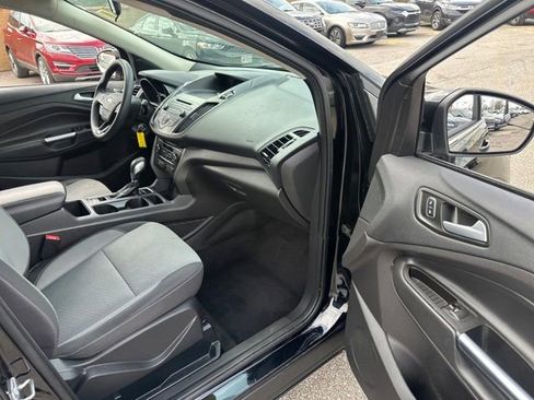 Used 2018 Ford Escape SE image 11