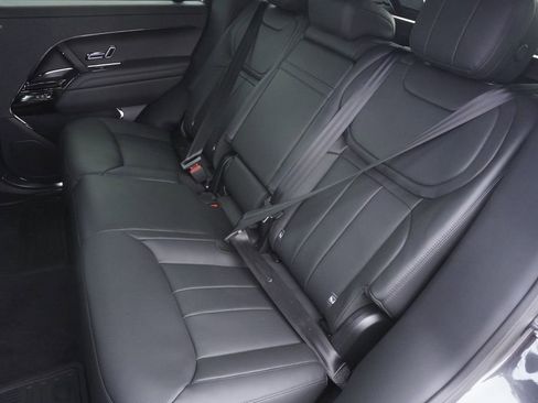 New 2025 Land Rover Range Rover Sport SE image 30