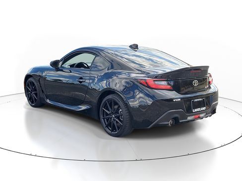 Used 2023 Toyota GR86 Premium image 5