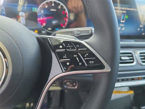 Used 2025 Mercedes-Benz GLE 350 4MATIC image 34