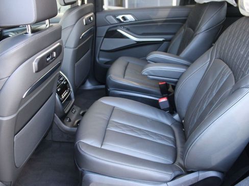 Used 2026 BMW X7 xDrive40i AWD/4WD image 24