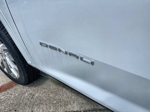 New 2026 GMC Acadia Denali w/ Super Cruise Package FWD image 14