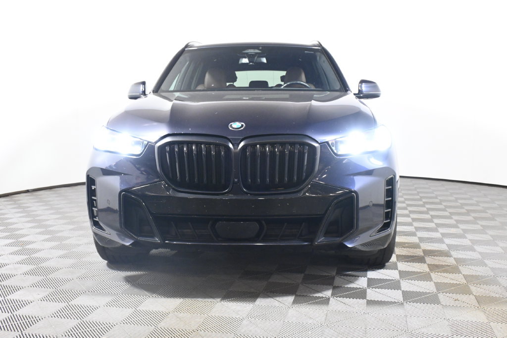 Used 2024 BMW X5 xDrive40i w/ M Sport Package AWD/4WD image 10