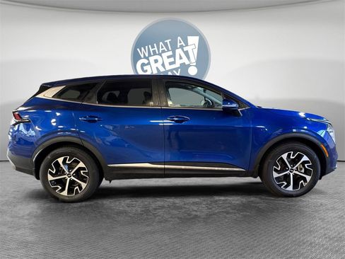 Used 2023 Kia Sportage EX image 2