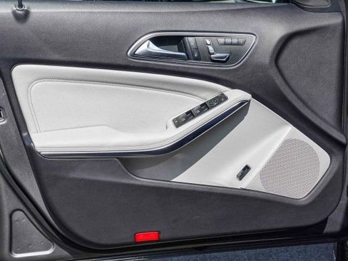 Certified 2020 Mercedes-Benz GLA 250 image 17