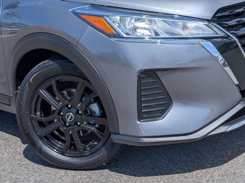 Used 2023 Nissan Kicks SV w/ Interior Electronics Package FWD image 10
