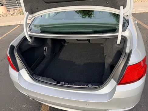 Used 2014 BMW 528i Sedan RWD image 11