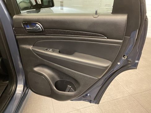 Used 2020 Jeep Grand Cherokee High Altitude AWD/4WD image 30