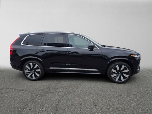 Used 2023 Volvo XC90 T8 Ultimate w/ Lounge Package AWD/4WD image 2