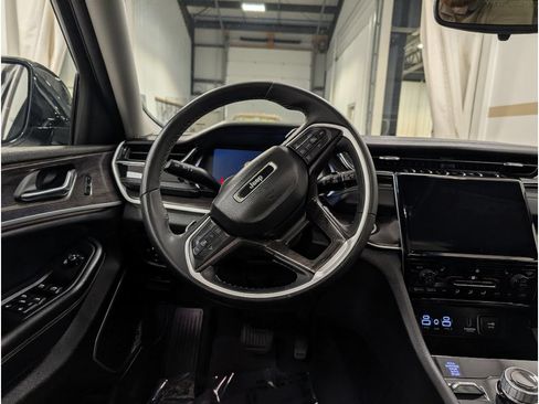 Used 2024 Jeep Grand Cherokee Limited 4xe AWD/4WD image 13