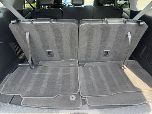 Used 2021 Ford Explorer XLT w/ Equipment Group 202A AWD/4WD image 16