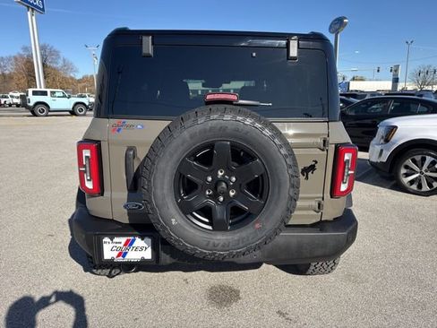 New 2025 Ford Bronco Outer Banks w/ Black Appearance Package AWD/4WD image 4