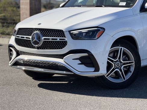 New 2025 Mercedes-Benz GLE 580 4MATIC image 3
