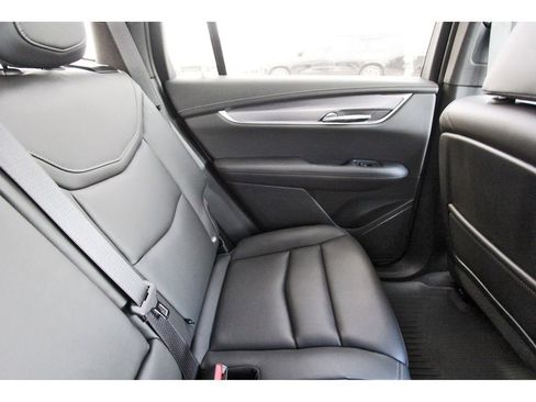 New 2025 Cadillac XT6 Luxury image 11