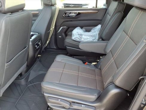 New 2026 Chevrolet Suburban High Country w/ Sun And Tow Package AWD/4WD image 9