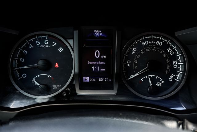 Used 2019 Toyota Tacoma TRD Off-Road w/ Technology Package AWD/4WD image 25
