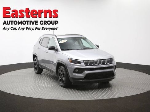 Used 2022 Jeep Compass Latitude w/ Sun and Sound Group AWD/4WD image 52