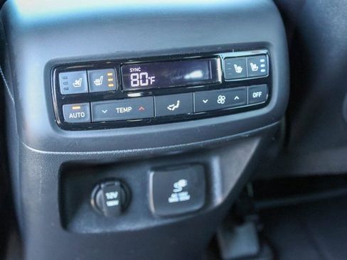 Used 2024 Hyundai Palisade Calligraphy image 24