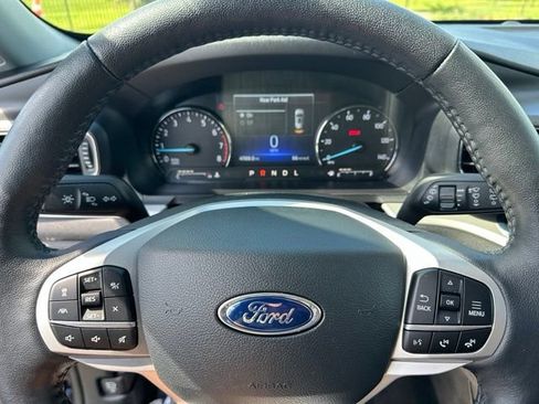 Certified 2023 Ford Explorer XLT w/ Equipment Group 202A AWD/4WD image 27