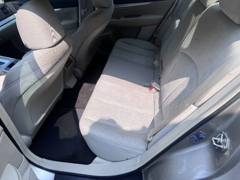 Used 2014 Subaru Legacy 2.5i Premium AWD/4WD image 9