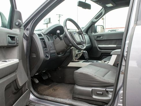 Used 2011 Ford Escape XLT w/ 201A Rapid Spec Order Code image 28