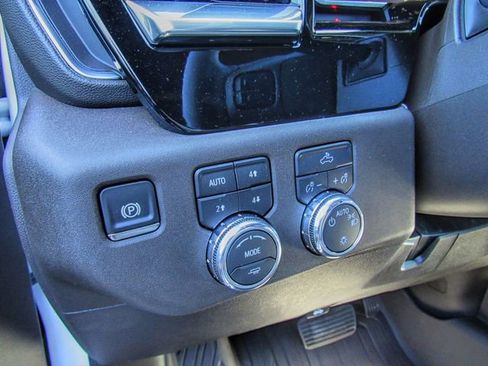 New 2026 GMC Sierra 1500 SLE image 22