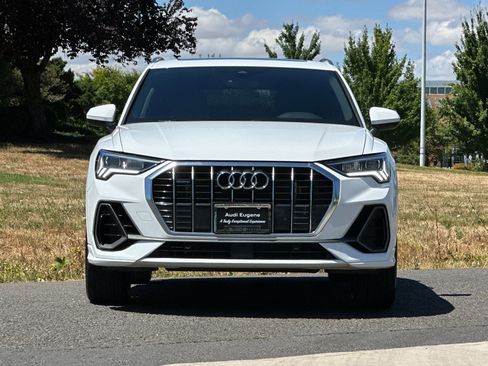 Used 2025 Audi Q3 2.0T Premium AWD/4WD image 8