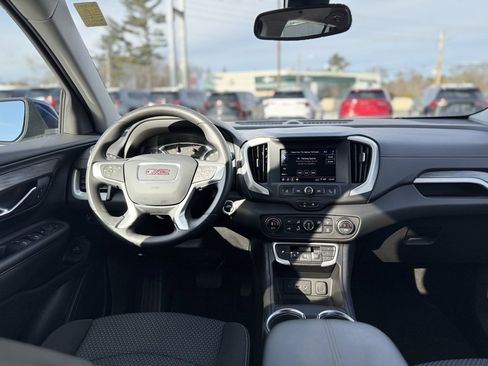 Used 2022 GMC Terrain SLE w/ Driver Convenience Package image 13