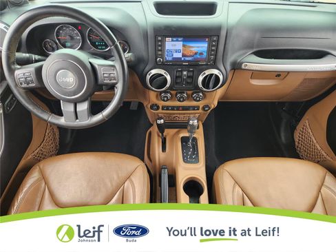 Used 2013 Jeep Wrangler Unlimited Sahara w/ Connectivity Group AWD/4WD image 30