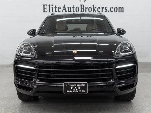 Used 2023 Porsche Cayenne Platinum Edition AWD/4WD image 3