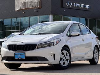 Used 2017 Kia Forte LX video 1