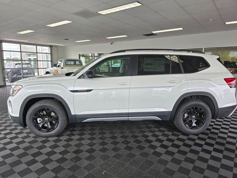 New 2026 Volkswagen Atlas Peak Edition AWD/4WD image 6