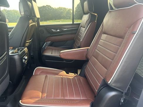 Used 2024 GMC Yukon Denali Ultimate AWD/4WD image 22