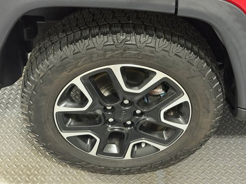 Used 2021 Jeep Compass Trailhawk AWD/4WD image 19