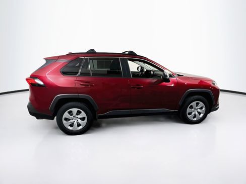 Used 2021 Toyota RAV4 LE FWD image 4