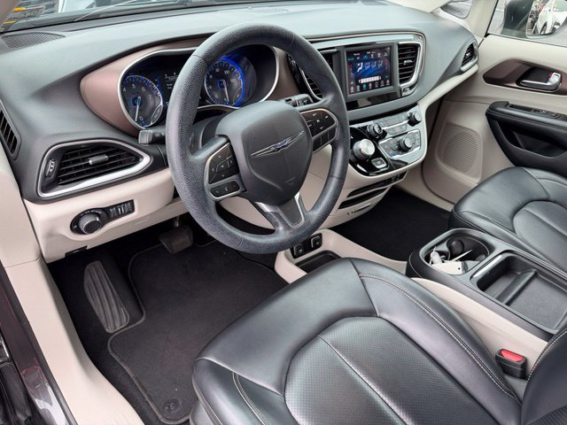 Used 2020 Chrysler Voyager Lxi FWD image 27