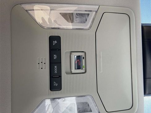 Used 2025 Toyota RAV4 LE image 20