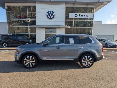 Used 2022 Kia Telluride S image 3