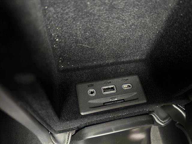 Used 2022 Chevrolet Corvette Stingray Premium Cpe w/ Z51 Performance Package RWD image 22