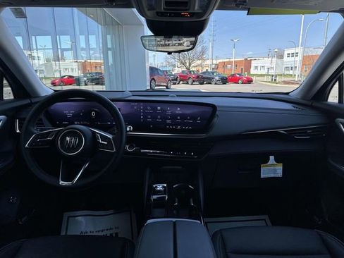 Used 2024 Buick Envision Avenir AWD/4WD image 37