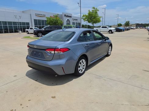 Used 2024 Toyota Corolla LE FWD image 5