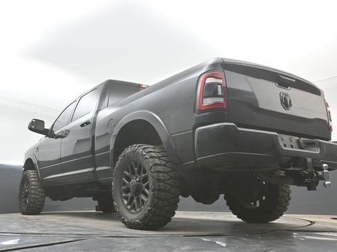 Used 2019 RAM 2500 Laramie w/ Black Appearance Package AWD/4WD image 33