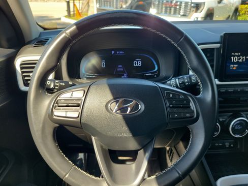 Used 2023 Hyundai Venue Limited w/ Cargo Package FWD image 16