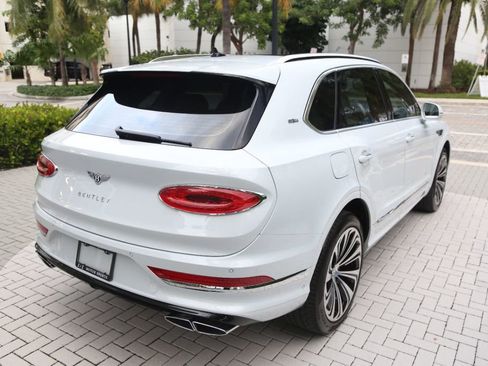 Used 2021 Bentley Bentayga image 7